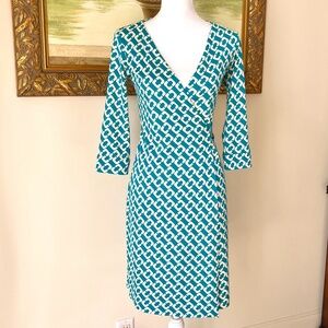 Diane Von Furstenberg New Julian Two Teal Chain Link Silk Wrap Dress SZ 2